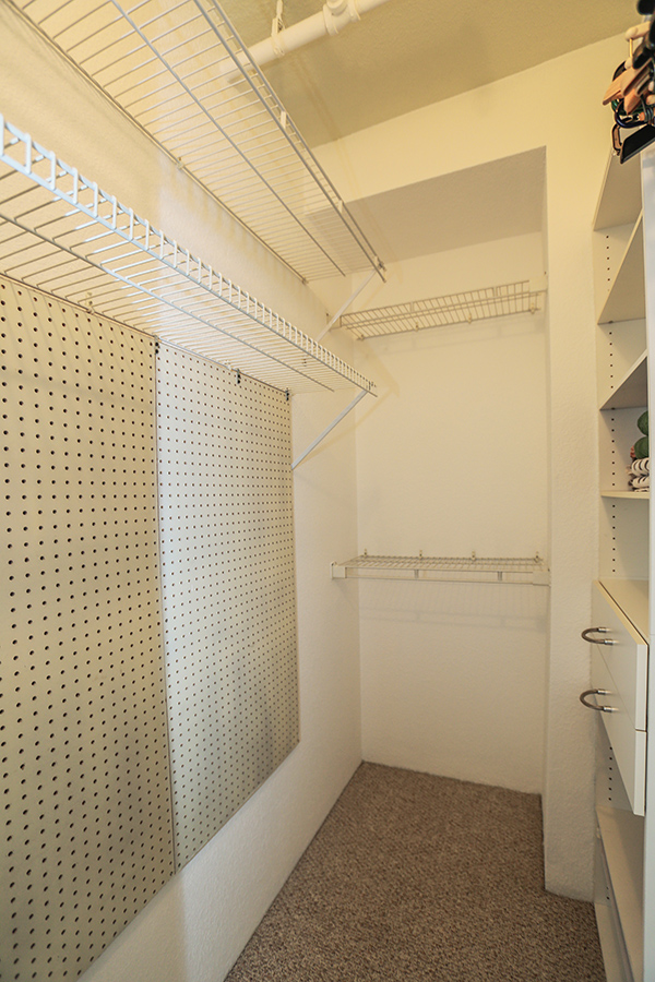 walk-in closet